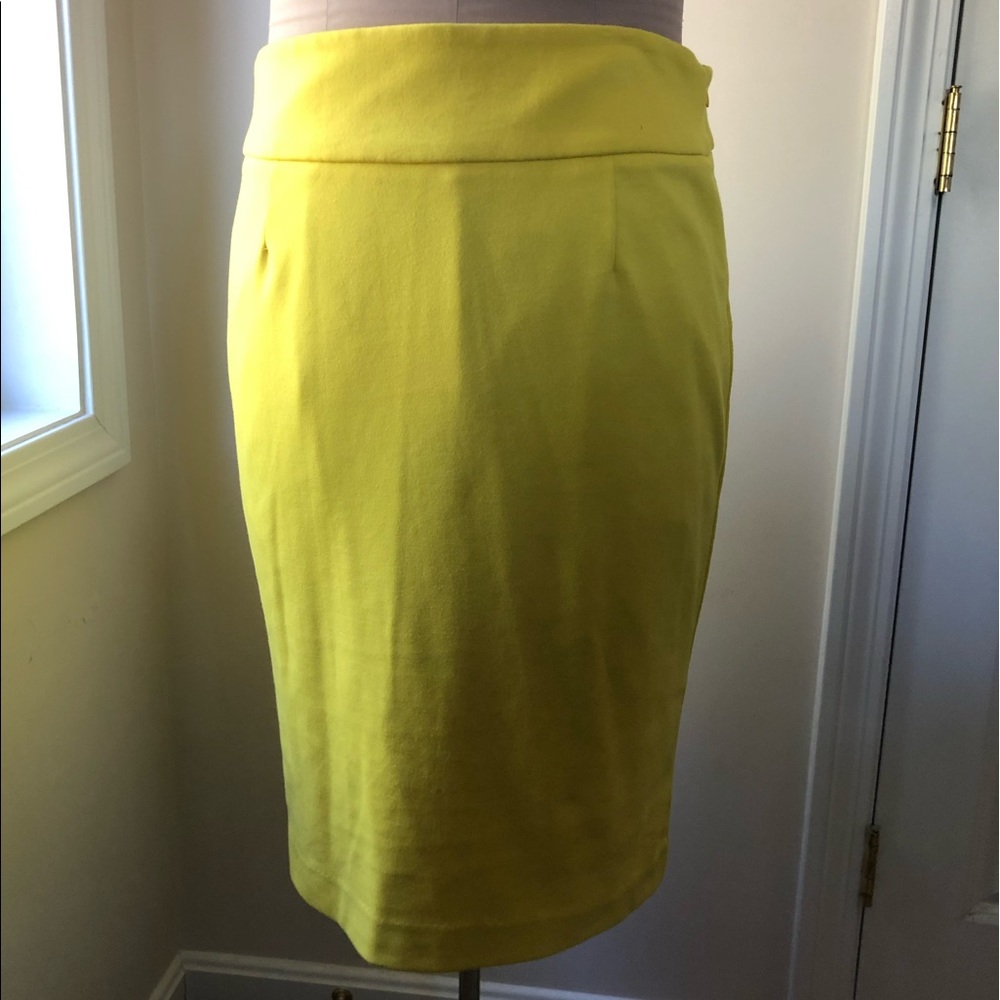 EUC knit pencil skirt w/ side zipper